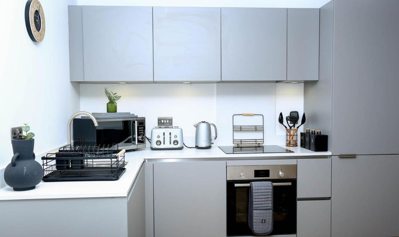 Snuggle Inn - Riverside Apartments - Views Over Looking London River Thames, Close To O2 Arena, London Excel, London City Airport, Thames Clipper- River Boat Service, Woolwich Ferry, Onsite Parking, Twin Room Option Available Εξωτερικό φωτογραφία