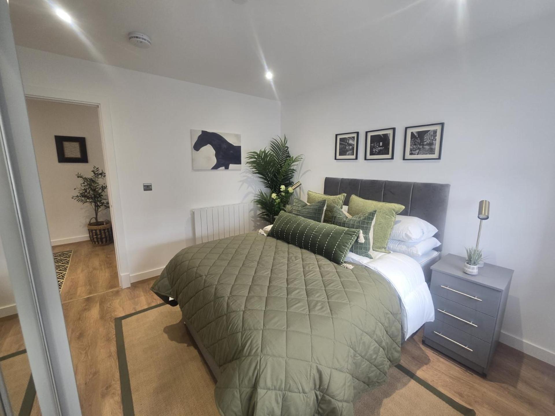 Snuggle Inn - Riverside Apartments - Views Over Looking London River Thames, Close To O2 Arena, London Excel, London City Airport, Thames Clipper- River Boat Service, Woolwich Ferry, Onsite Parking, Twin Room Option Available Εξωτερικό φωτογραφία