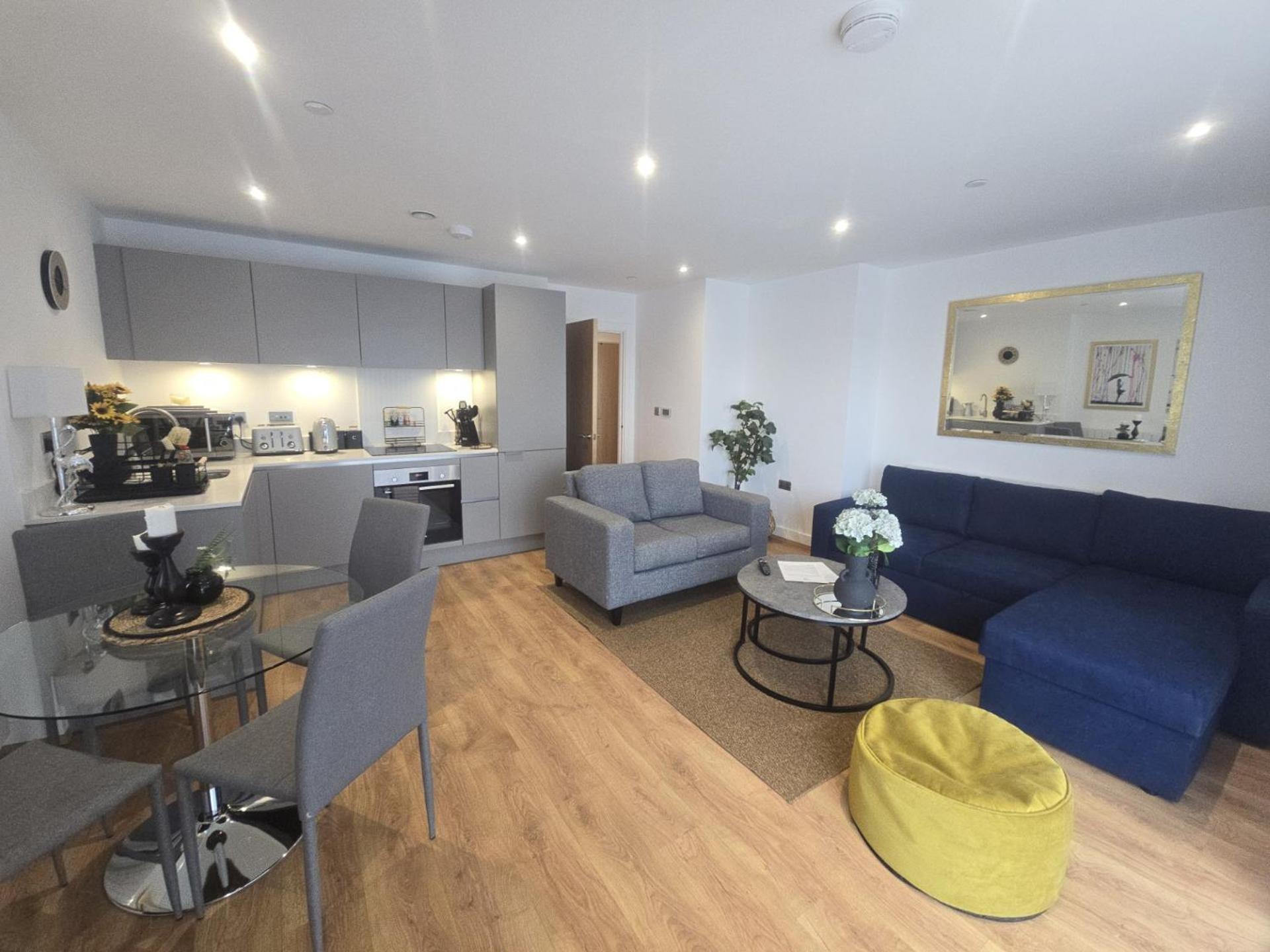 Snuggle Inn - Riverside Apartments - Views Over Looking London River Thames, Close To O2 Arena, London Excel, London City Airport, Thames Clipper- River Boat Service, Woolwich Ferry, Onsite Parking, Twin Room Option Available Εξωτερικό φωτογραφία
